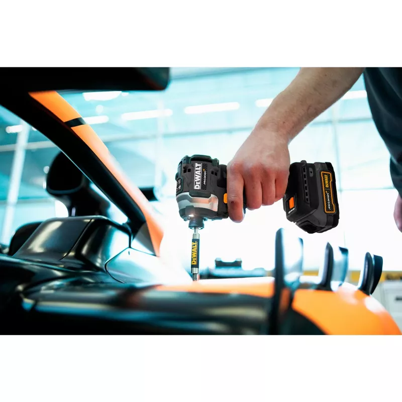 Belaidis smūginis veržliasukis DCF85ME2GT, 18V, 1/4 inch, McLaren dizainas pilka/juoda, 2x POWERSTACK Li-Ion akumuliatorius 1,7 Ah, T STAK dėžutėje