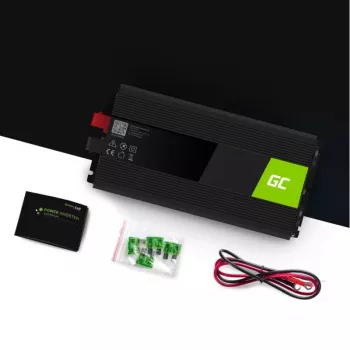 Automobilinis keitiklis Green Cell INV15 3000W, 12V DC į 230V AC, USB prievadas, aktyvus aušinimas, juodas
