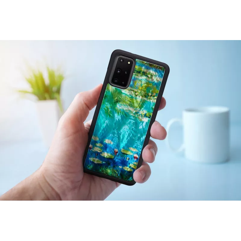 Dėklas iKins Samsung Galaxy S20+ – juodas su vandens lelijų raštu