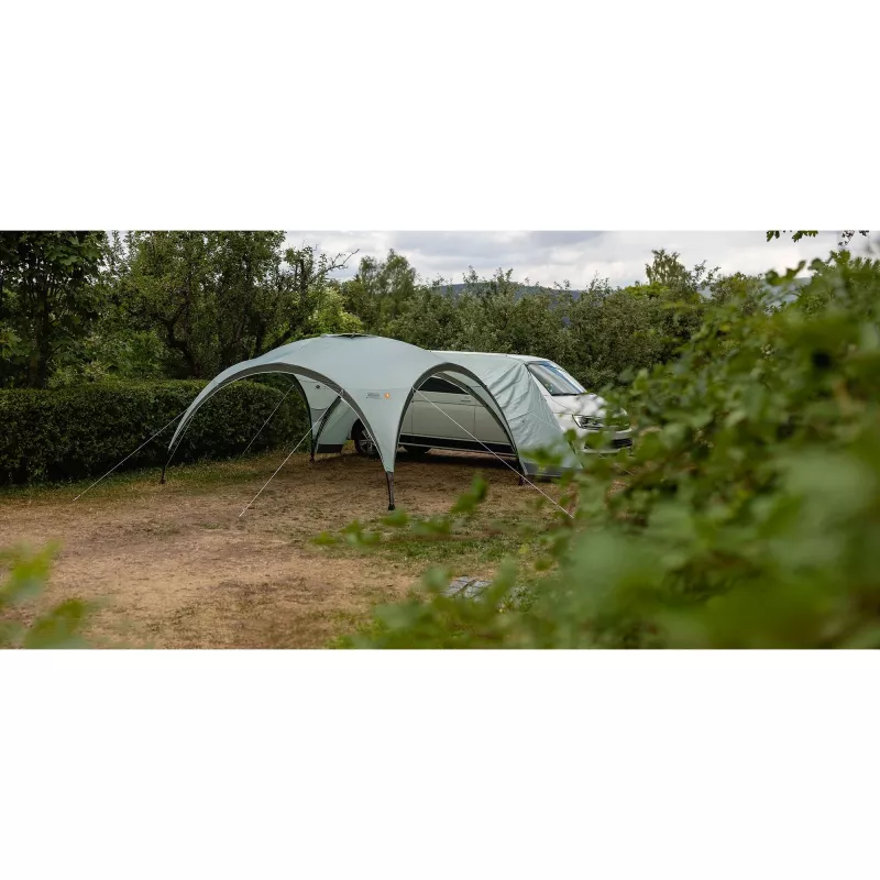 Jungtis Coleman Event Shelter M — šviesiai pilkas fiksatorius, tinka Event Shelter M Pro M