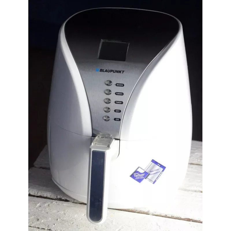 Kepimo skrudintuvas BLAUPUNKT AFD601 — 4 L, 1500 W, 150–200 °C, LED ekranas, liečiamieji valdikliai