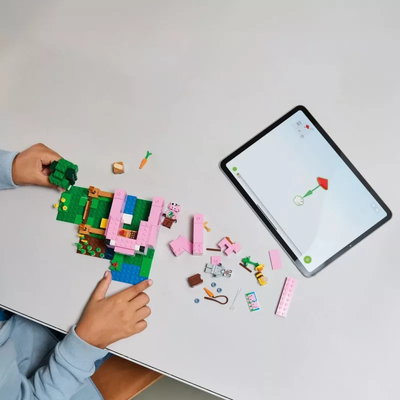 LEGO MINECRAFT 21268 Kiaulytės namelis