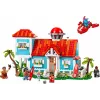 LEGO rinkinys Disney 43268 Paplūdimio namas – modulinis namo statinys, 834 detalės, 5 minifigūrėlės, nuo 9 metų