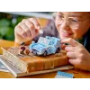 LEGO Harry Potter Skraidantis Ford Anglia automobilis – Statomas modelis su Roniu Visiniu ir Hedviga