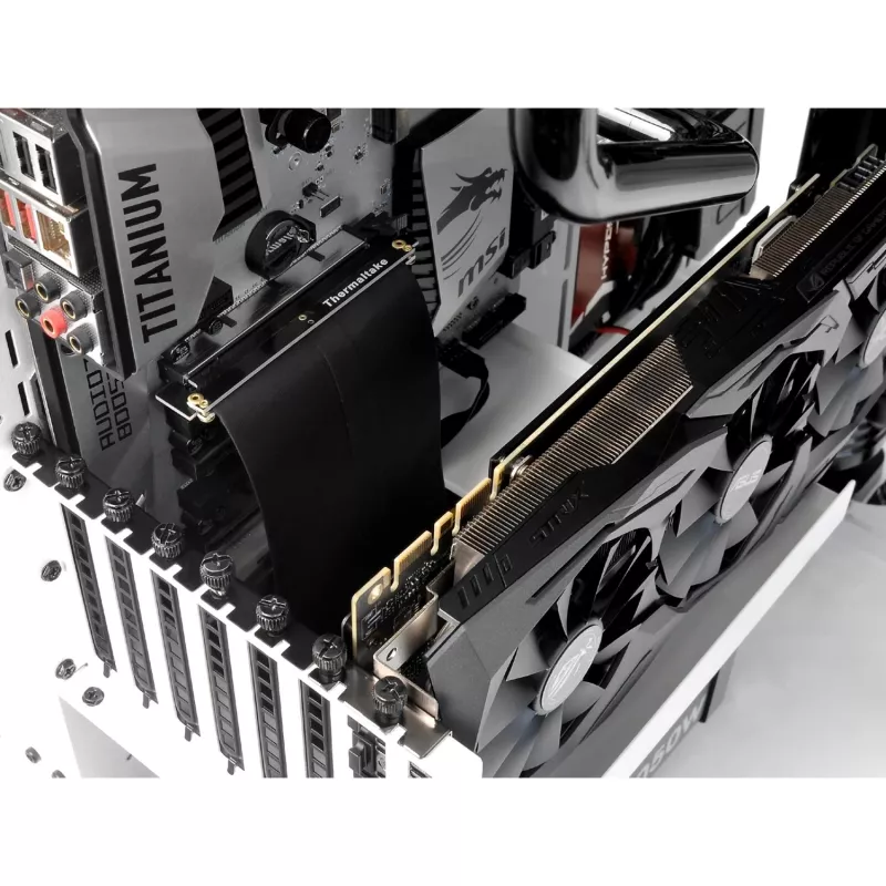 Thermaltake AC-053-CN1OTN-C1 PCI Express x16 riser laidas, 0,2 m, juodas