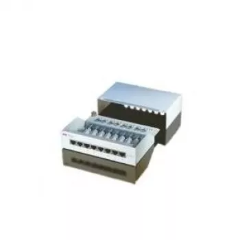 Patch panel, 8 prievadai, Cat. 5e, ekranuotas, šviesiai pilkas, 14 cm, 44 x 172 x 140 mm