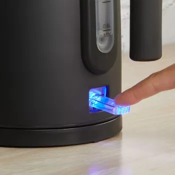 Elektrinis virdulys Petra 1,7L 3KW matinė juoda