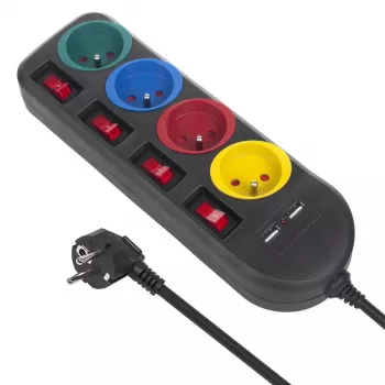 Maitinimo blokas MACLEAN MCE229B — 4 AC lizdai, 2× USB-A, 1,5 m laidas, 10 A, F tipo, vidaus naudojimui, juodas