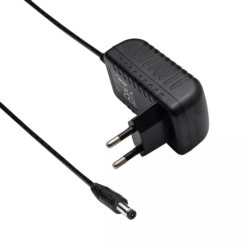 Akyga AK-TB-11 universalus maitinimo adapteris 9 V / 1 A, 9 W, 5,5 x 2,1 mm kištukas, 1,5 m