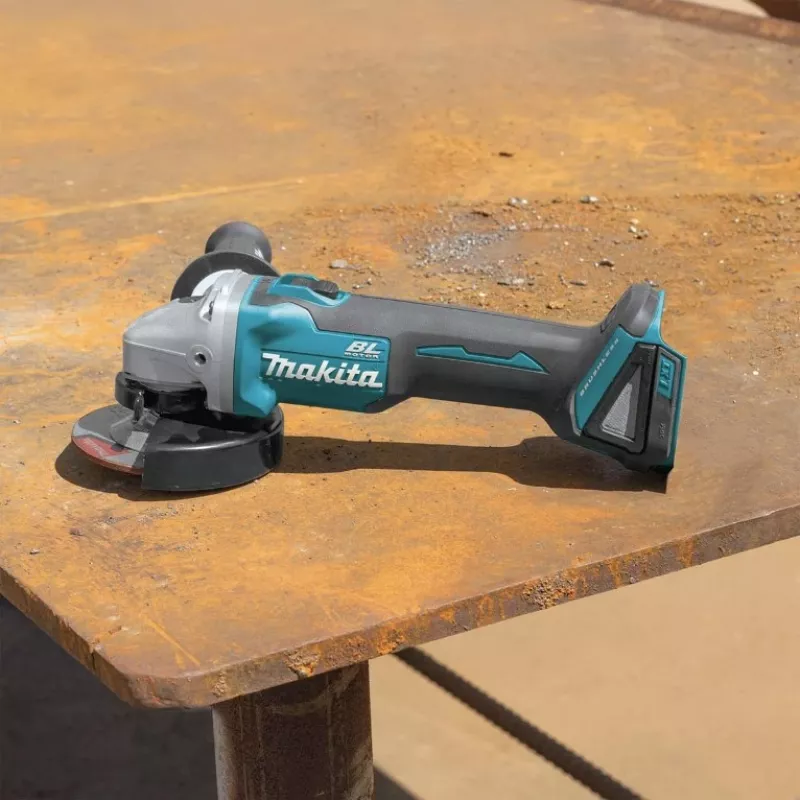 Makita DGA506Z kampinis šlifuoklis 18V (be akumuliatoriaus ir įkroviklio)