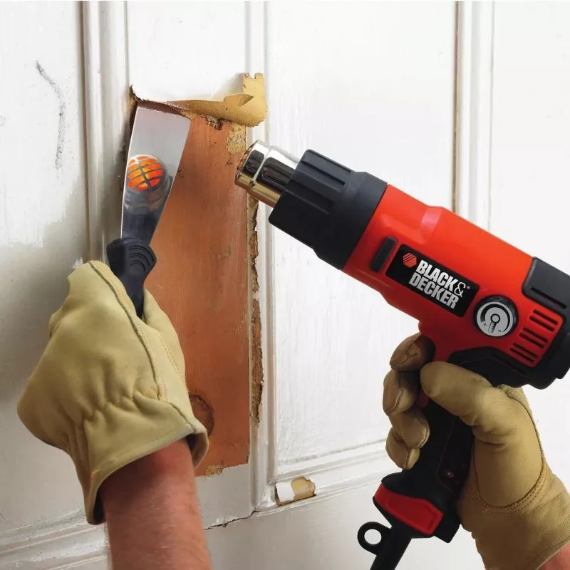 Šilumos pistoletas Black & Decker KX2200K-QS — 2000 W, 720 L/min, iki 645 °C, pistoletinė rankena, 900 g