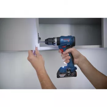 Bosch GSB 18 V belaidis gręžtuvas-suktuvas – 18 V, 4 Ah Li‑Jon, 45 N·m, 500/1900 aps./min., 35 mm mediena, 10 mm plienas, 2 akumuliatoriai, įkroviklis, dėklas