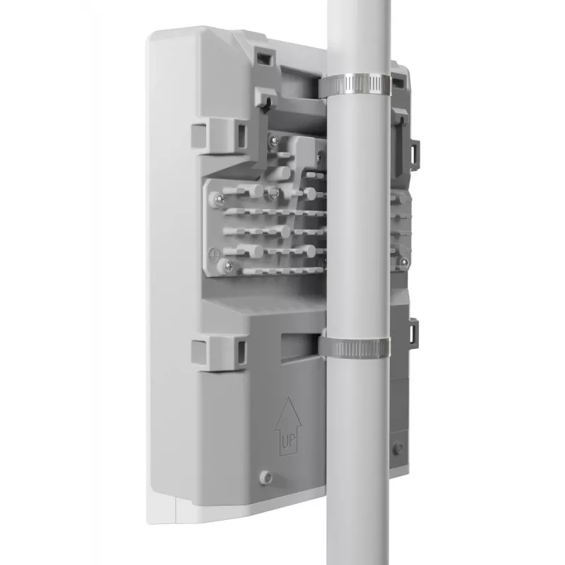 MikroTik netPower 16P jungiklis – 16 Gigabit Ethernet prievadų su PoE ir 2 SFP+ 10G prievadais, lauko naudojimui