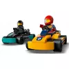 Konstruktorius LEGO 60400 City Lenktyniniai Kartai su lenktynininkais – žaidimo rinkinys su minifigūrėlėmis ir transporto priemonėmis