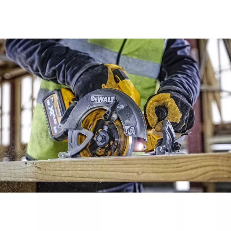 Nešiojamas diskinis pjūklas DeWalt DCS578NT – belaidis rankinis pjūklas, 1 vnt.