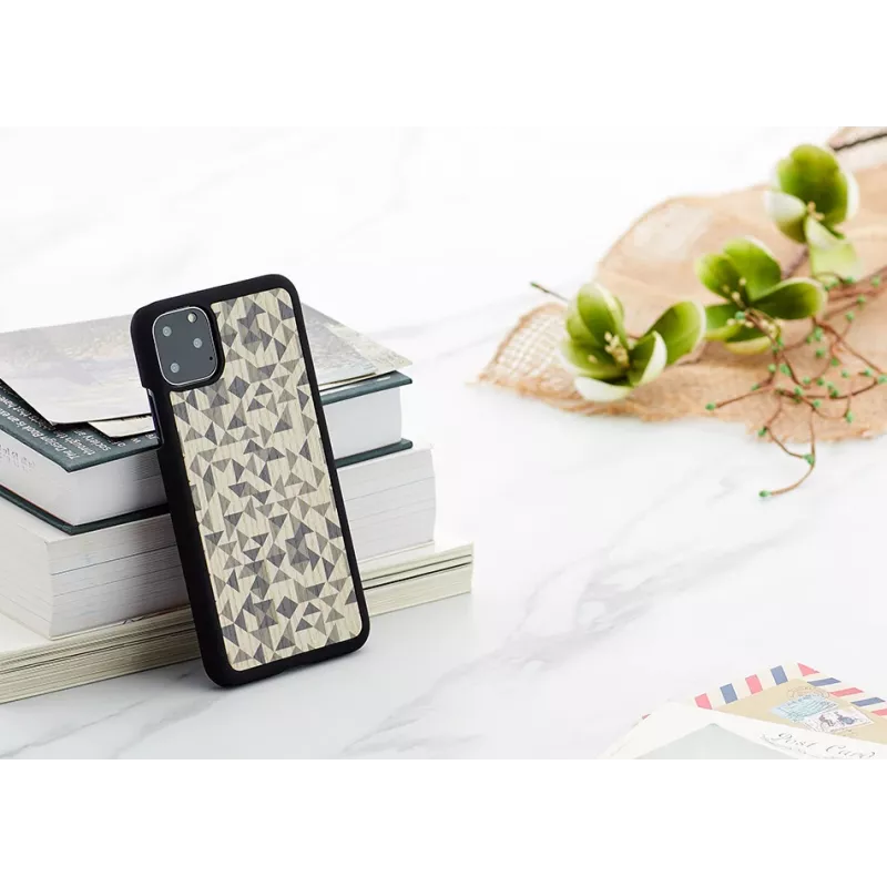 Dėklas telefonui man and wood iPhone 11 Pro Max — juodas mono trikampis dizainas