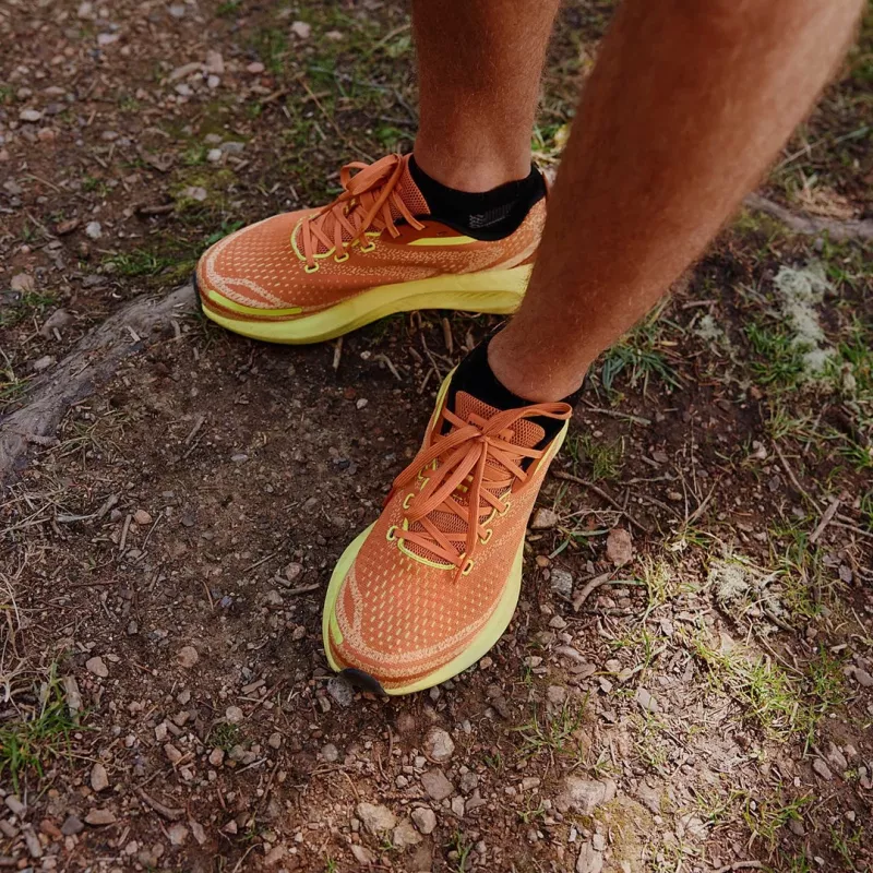 Bėgimo takeliais bateliai Merrell Morphlite - melon/hiviz
