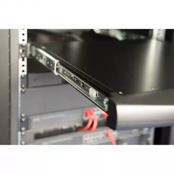 Digitus 19 colių HD LCD KVM konsolė su 16 prievadų HDMI jungikliu ir Šveicariška klaviatūra