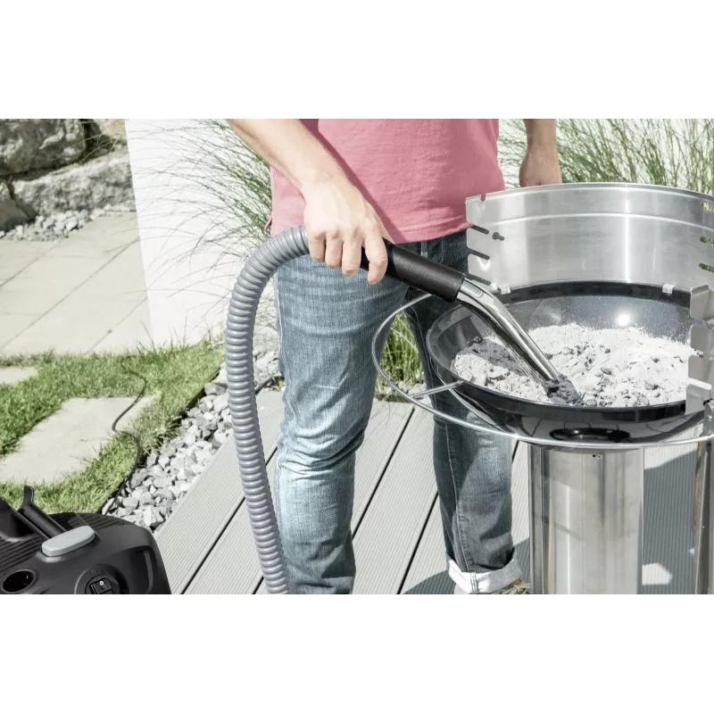 Sausas dulkių siurblys Karcher AD 4 Premium – 17 L, 600 W, be maišelio, metalinė žarna, chromuotas vamzdis