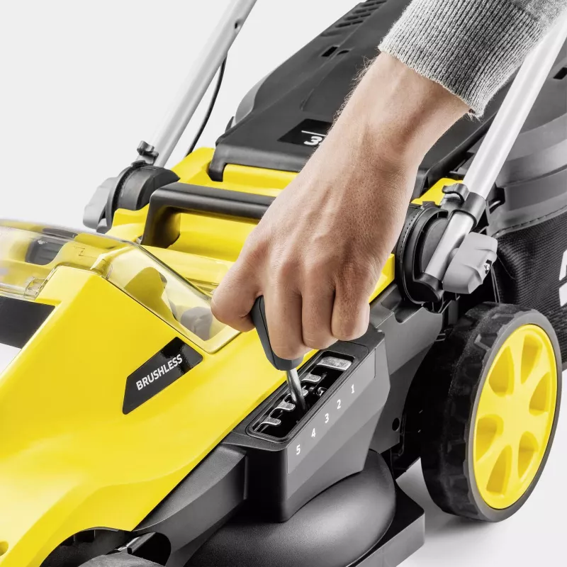 Belaidis vejapjovė Karcher LMO 3-18, 18 V, pjovimo plotis 340 mm, iki 350 m², 25–60 mm aukštis