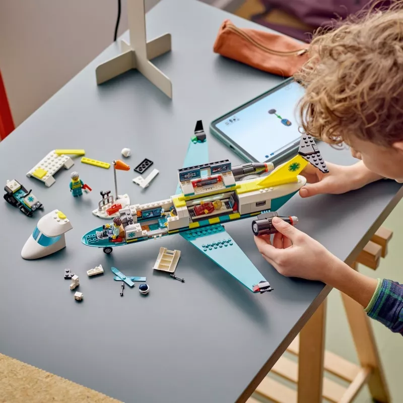 LEGO City Gelbėjimo lėktuvas 60465 – mažas gelbėjimo orlaivio statybos rinkinys, 403 detalės, 4 minifigūrėlės, nuo 6 metų