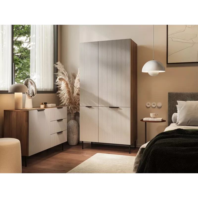 Drabužių spinta Cama Meble ALMERA Cama 5 90x52x185 cm, riešutmedžio rėmas, kaspininės durys, 6 lentynos