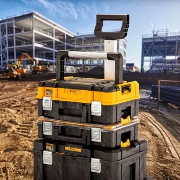 Dėklas įrankiams DeWalt DWST83344-1, vandeniui atsparus, geltonas, 440×183×332 mm, 2 rankenos, užrakinamas