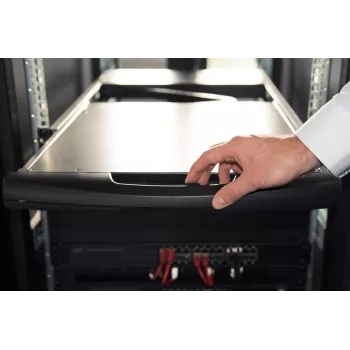KVM konsolė Digitus 19 colių LCD 8 prievadų VGA US klaviatūra