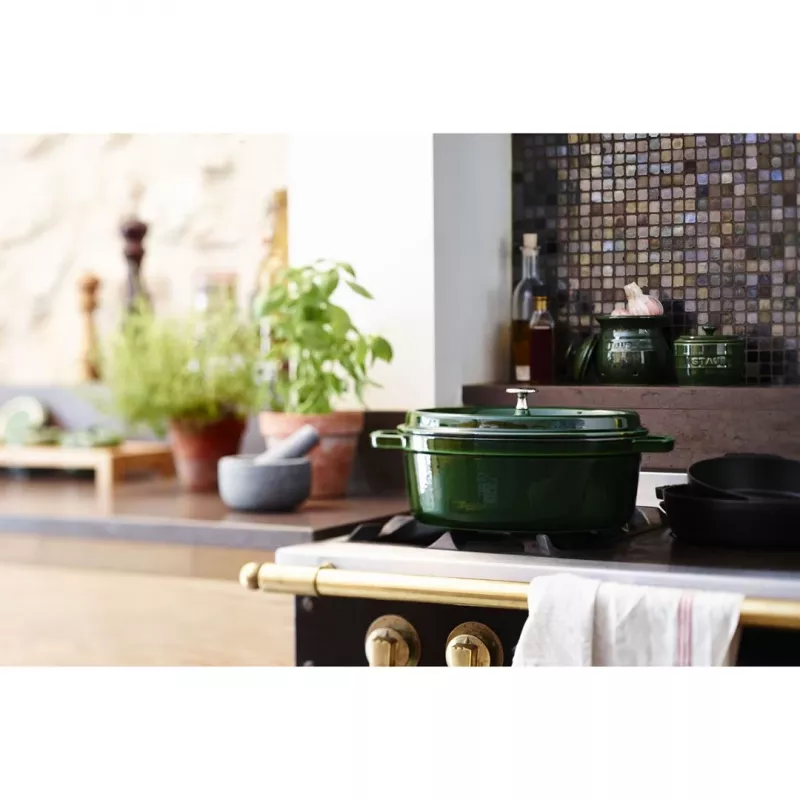 Staub La Cocotte 33 cm ovali ketaus puodas su emaliu, baziliko žalia