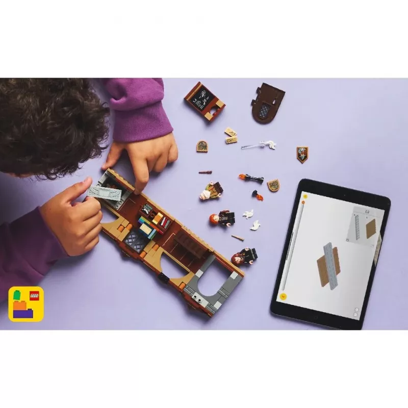 Statybinis rinkinys LEGO Harry Potter Hogvartso pilies Kerėjimo pamoka 76442 — 204 detalės, 3 minifigūrėlės, nuo 8 metų