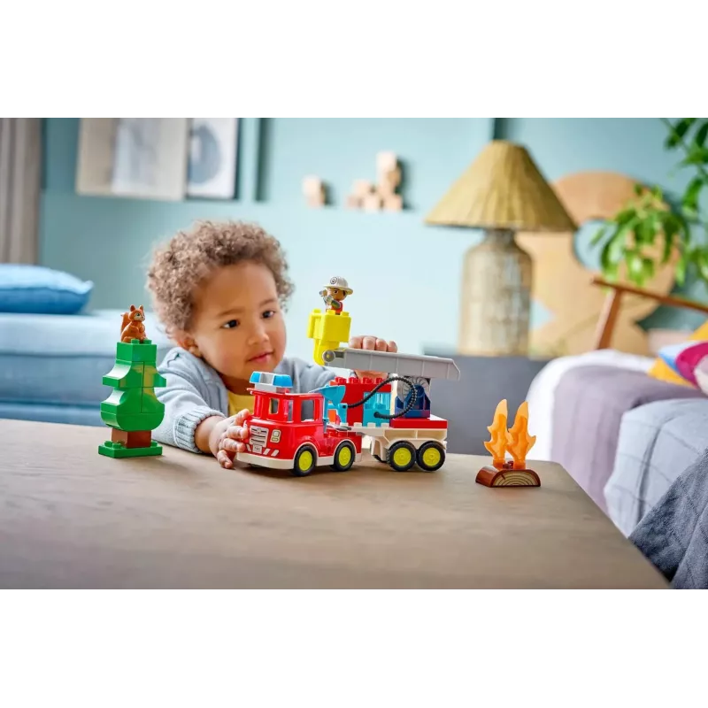 LEGO DUPLO 10473 Gaisrinis automobilis su žarna ir ugniagesiu