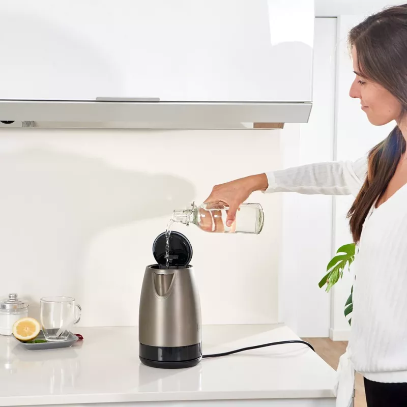 Elektrinis virdulys Black+Decker BXKE2201E