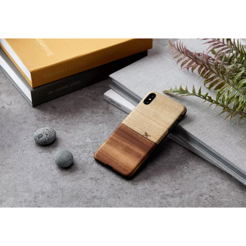 Man and Wood dėklas iPhone XS Max juodas – natūralios medienos apsauginis dangtelis