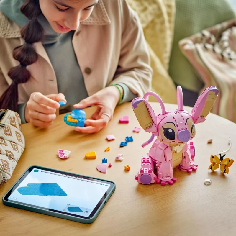 LEGO Disney kolekcinis mini modelis Andzia Angel 43257 – 784 detalės, 250 mm aukštis, nuo 9 metų