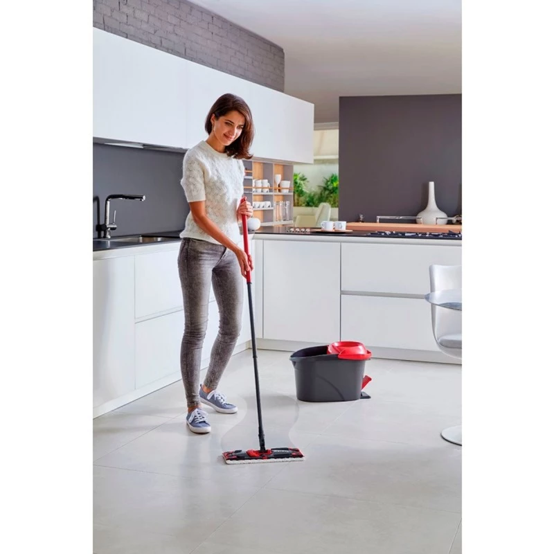 Kibiras šluostės sistemai VILEDA 140827 – juodas pluoštas, šlapias valymas, teleskopinis kotas 130 cm, rankena 35 cm, laminatui/parketui/plytelėms