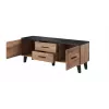 TV stovas Cama Meble LOTTA 140 cm – rėmas ąžuolas wotan, juoda medžio drožlių plokštės viršus, 1400×400×530 mm