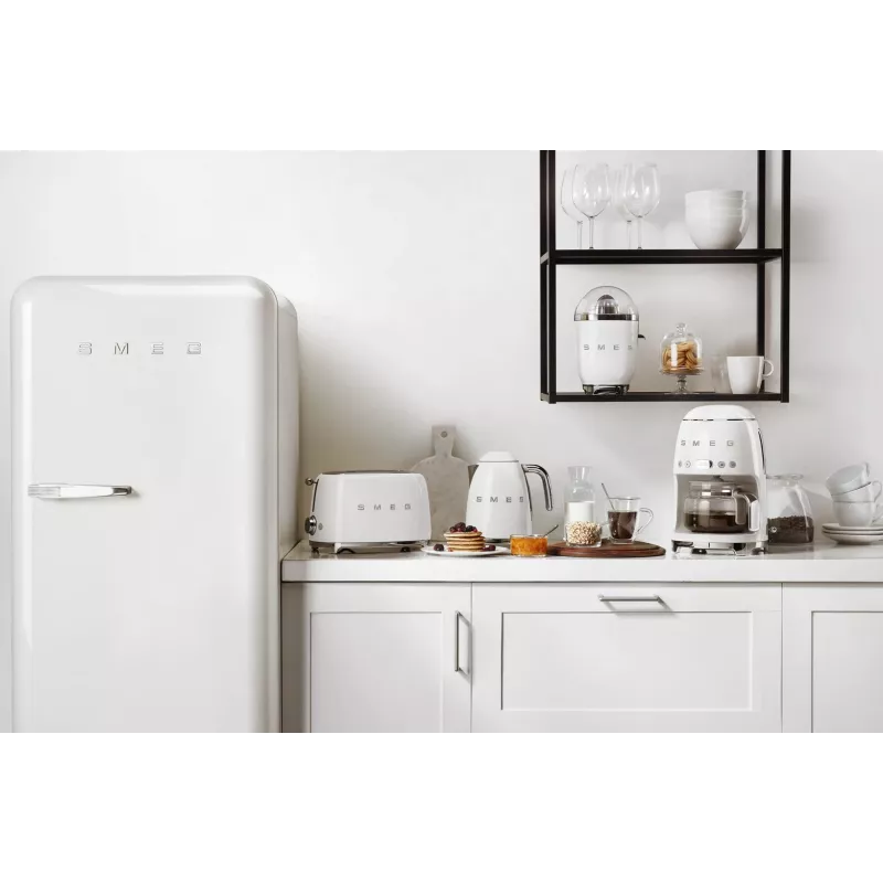 Kavos virimo aparatas Smeg 1.4L DCF02WHEU Baltas