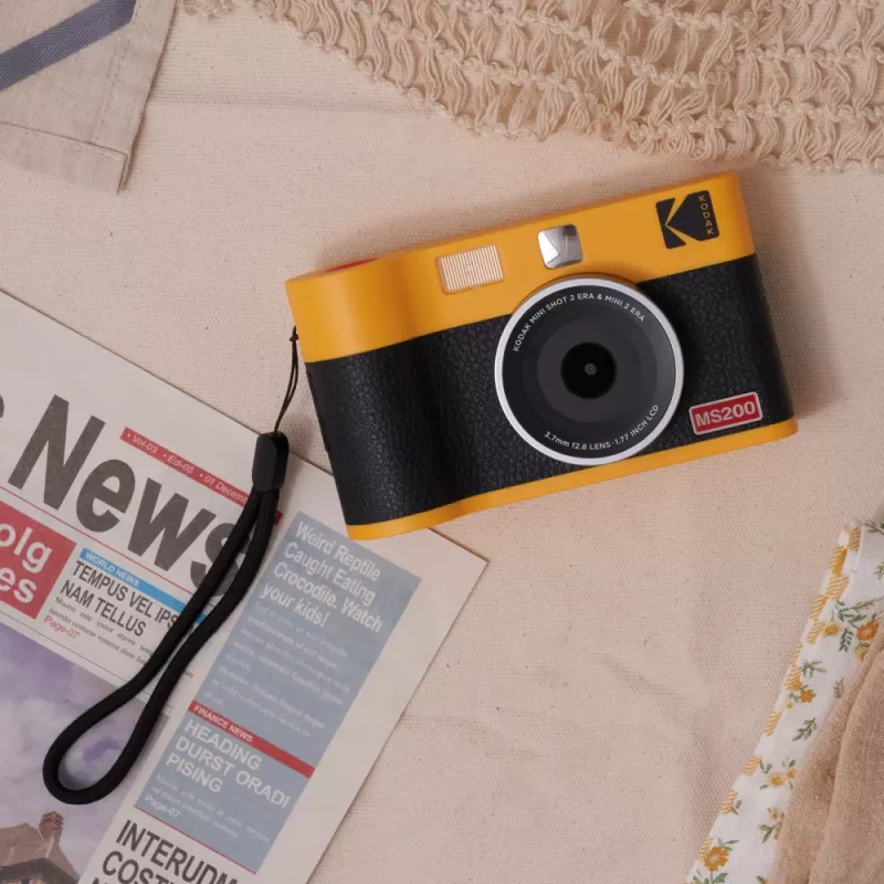 Momentinė kamera Kodak Mini Shot 2 Era – nešiojama momentinė kamera su įmontuotu spausdintuvu, juoda