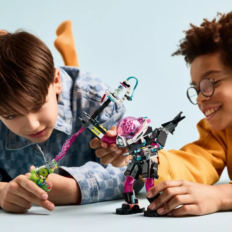 Konstruktorius LEGO 71495 Mateo prieš Cyberbrain Mech – žaidimų rinkinys su minifigūrėlėmis ir pastatomu mech