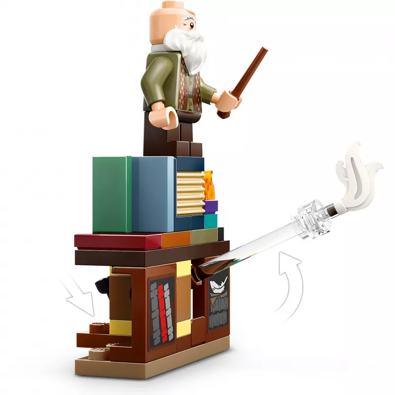 Statybinis rinkinys LEGO Harry Potter Hogvartso pilies Kerėjimo pamoka 76442 — 204 detalės, 3 minifigūrėlės, nuo 8 metų