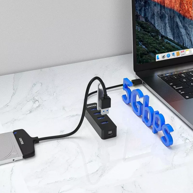 UNITEK uHUB Q4 USB 3.2 Gen 1 (3.1 Gen 1) Type-A 5000 Mbit/s Juodas