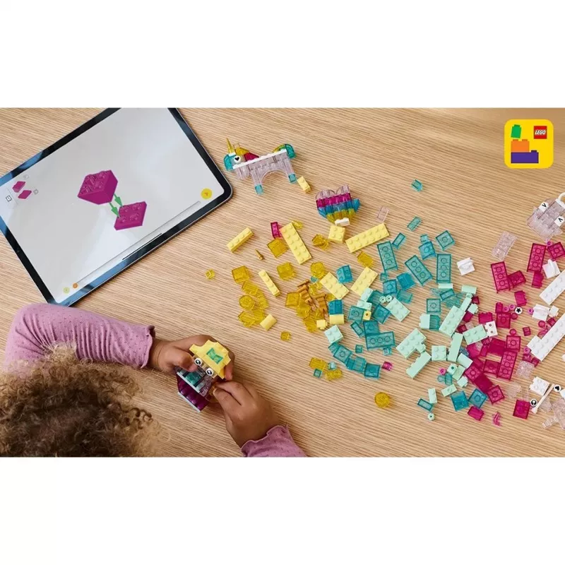 LEGO CLASSIC 11040 Stebuklinga skaidrių kaladėlių dėžutė