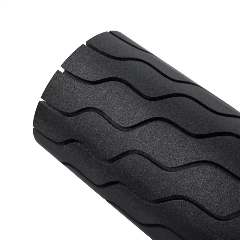 Therabody vibracinis masažinis volelis Theragun Roller Universal Black – 5 greičiai, vibruojantis, 1,5 kg, 12 V, 180 min baterija