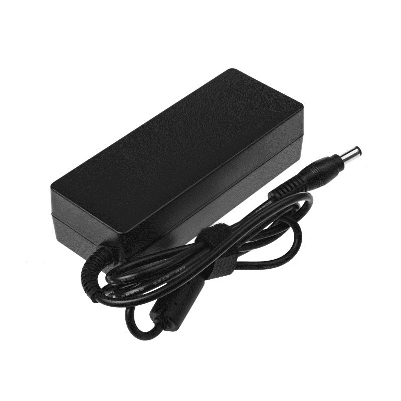 Maitinimo adapteris Green Cell AD26AP 75W 19V kintamosios srovės į nuolatinę srovę, vidaus naudojimui, nešiojamam kompiuteriui, juodas