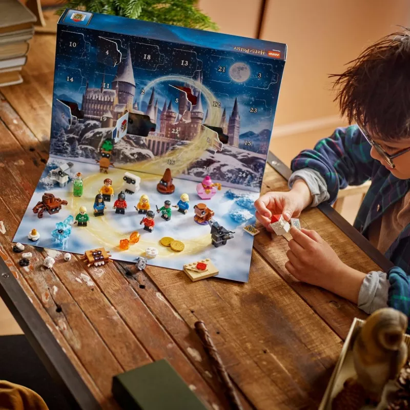 Konstruktorius LEGO Kalėdų kalendorius „Haris Poteris“ 2025 rinkinys 76456 – 278 dalių, 8 minifigūrėlės, nuo 7 metų