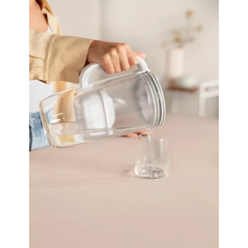 BRITA Glass+1 Maxtra Pro vandens filtro ąsotis pilka, 2,4 L / 1,5 L, su Maxtra Pro PP filtru