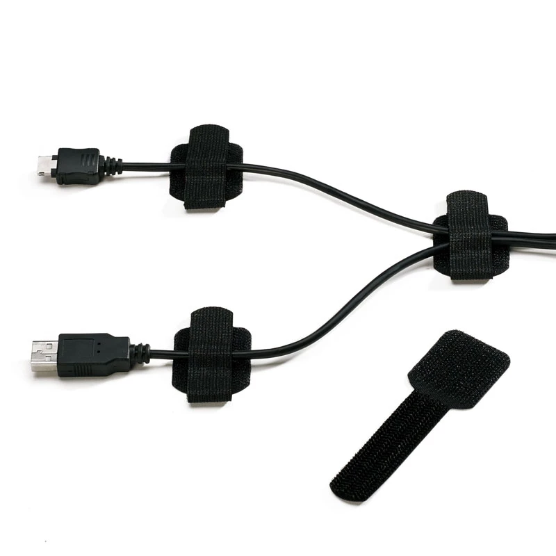 LABEL THE CABLE PRO Sieninis lipnus kabelių laikiklis su užtraukiamu dirželiu, 50 vnt., juodos spalvos