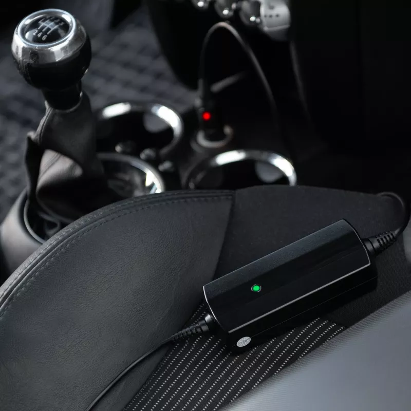 Akyga AK-ND-38 automobilinis nešiojamojo kompiuterio įkroviklis 19 V / 3,16 A, 60 W, 5,5 x 3,0 mm + kaištis, skirtas Samsung