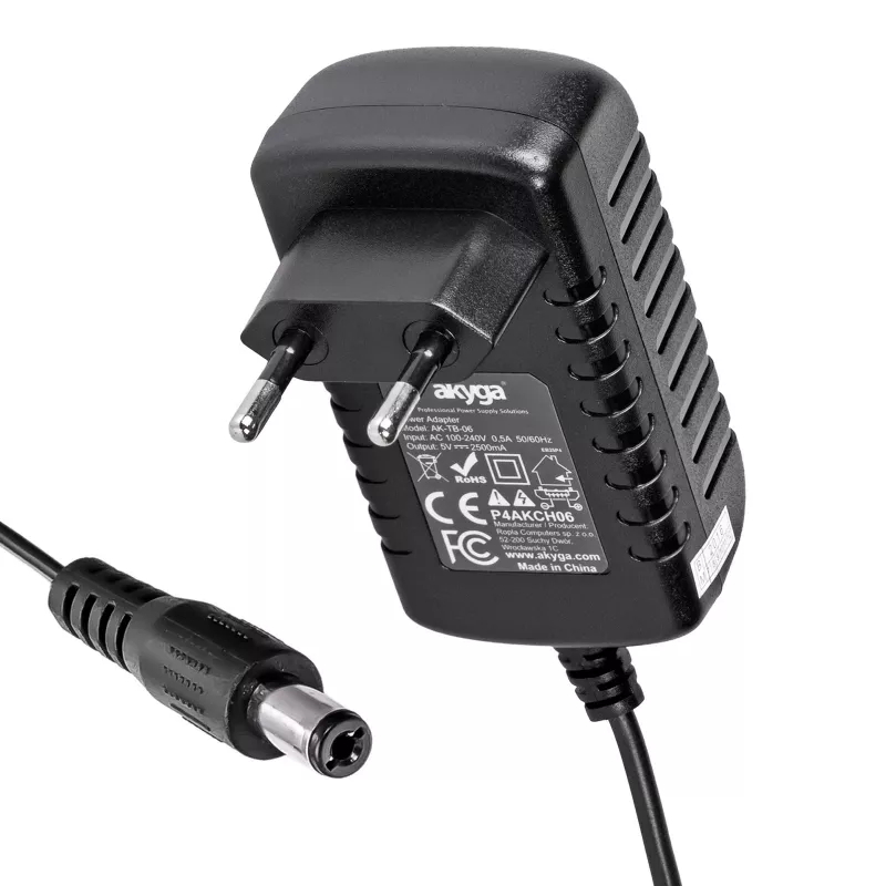 Akyga AK-TB-11 universalus maitinimo adapteris 9 V / 1 A, 9 W, 5,5 x 2,1 mm kištukas, 1,5 m