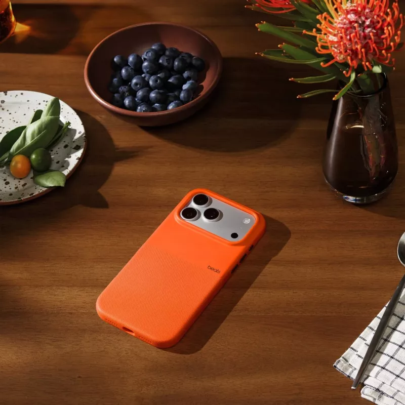 Apple Beats iPhone 17 Pro Max apsauginis dėklas „Rugged Case“ su MagSafe ir Camera Control, oranžinis